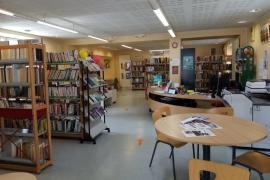 Vue intérieure de la bibliothèque de Martizay