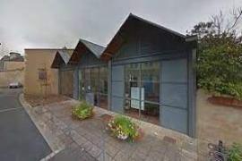 Vue extérieure de la bibliothèque de Saint-Gaultier