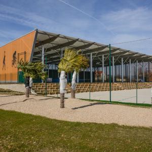 Vue extérieure de la Plaine départementale des sports