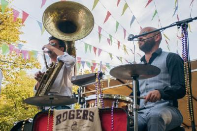 musiciens - Agrandir l'image 8 sur 39, fenêtre modale