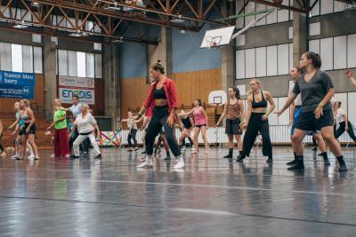 danseurs - Agrandir l'image 10 sur 39, fenêtre modale