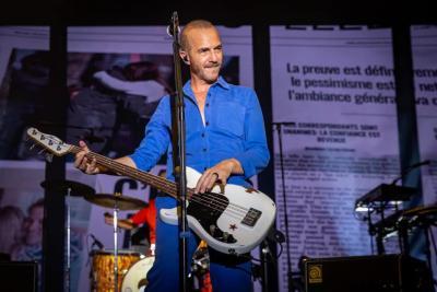 Calogero sur la scène du festival DARC - Agrandir l'image 17 sur 39, fenêtre modale