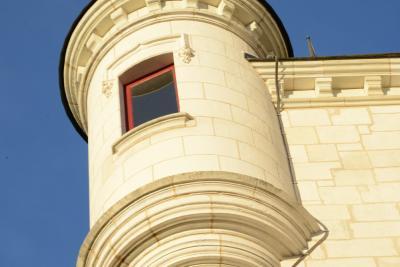 Zoom sur une tourelle du Château Raoul - Agrandir l'image 13 sur 17, fenêtre modale