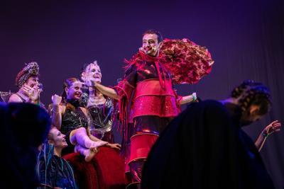 Danseurs lors du spectacle final festival DARC 2022 - Agrandir l'image 24 sur 39, fenêtre modale