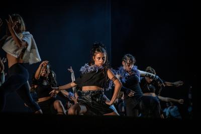 Danseurs lors du spectacle final festival DARC 2022 - Agrandir l'image 27 sur 39, fenêtre modale