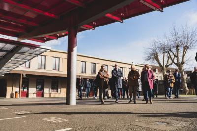  - Agrandir l'image 4 sur 9, fenêtre modale