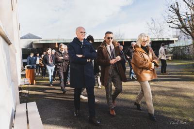  - Agrandir l'image 5 sur 9, fenêtre modale