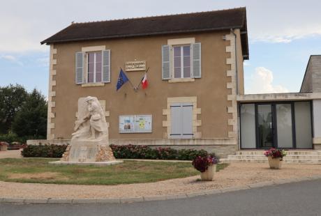 Mairie de Roussines