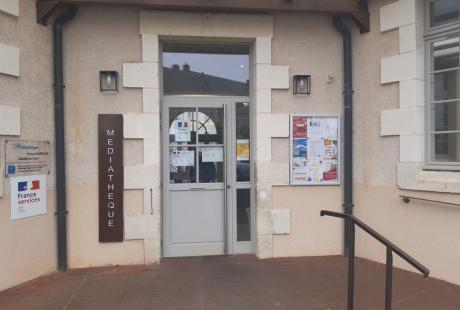 Vue extérieure de la bibliothèque de Châtillon-sur-Indre
