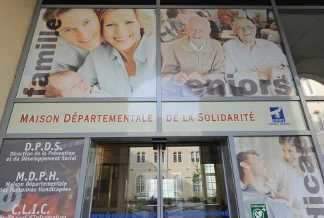 Devanture Maison départementale de la Solidarité