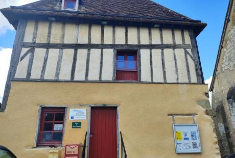 Vue extérieure de la bibliothèque de Moulins-sur-Céphons