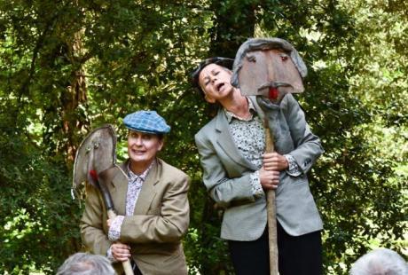 Comédiens de la troupe Le Petit Théâtre Dakôté - Agrandir l'image - fenêtre modale