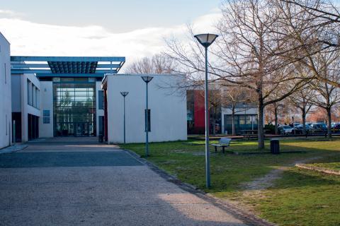 Bâtiment du Centre d'études supérieures de Châteauroux